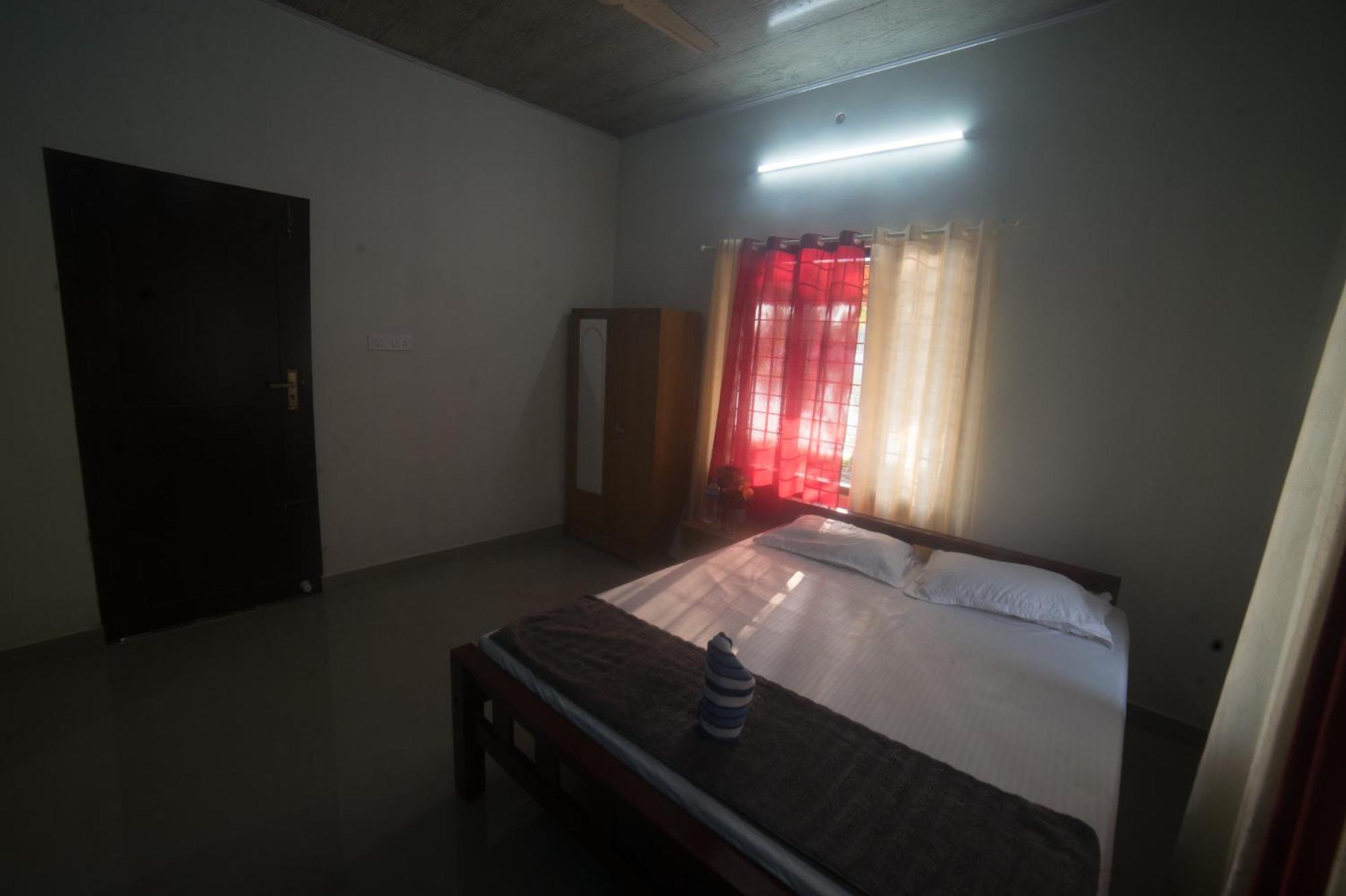 Tulsi Kayal Retreat Apartment Champakulam Bagian luar foto