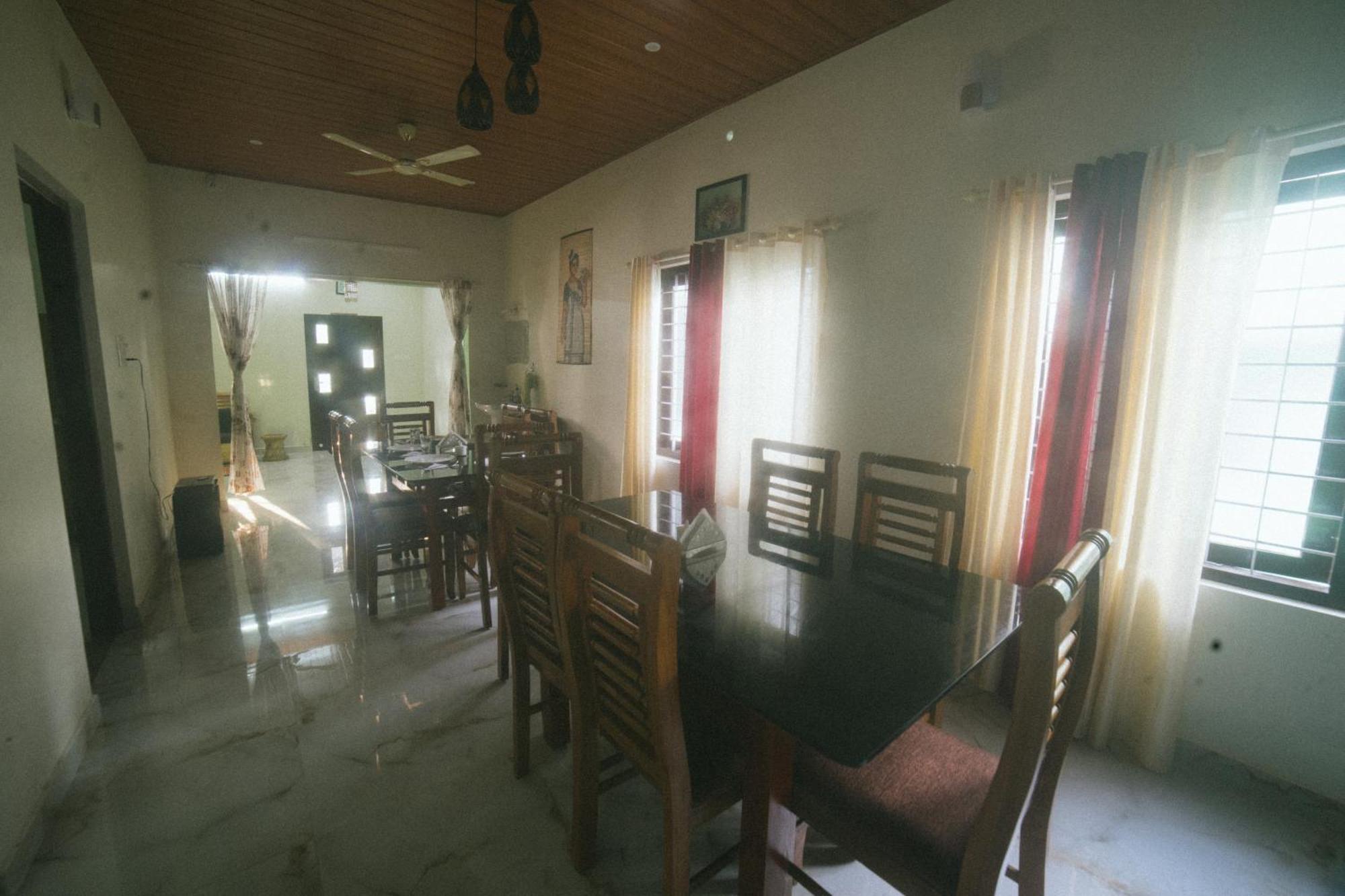 Tulsi Kayal Retreat Apartment Champakulam Bagian luar foto