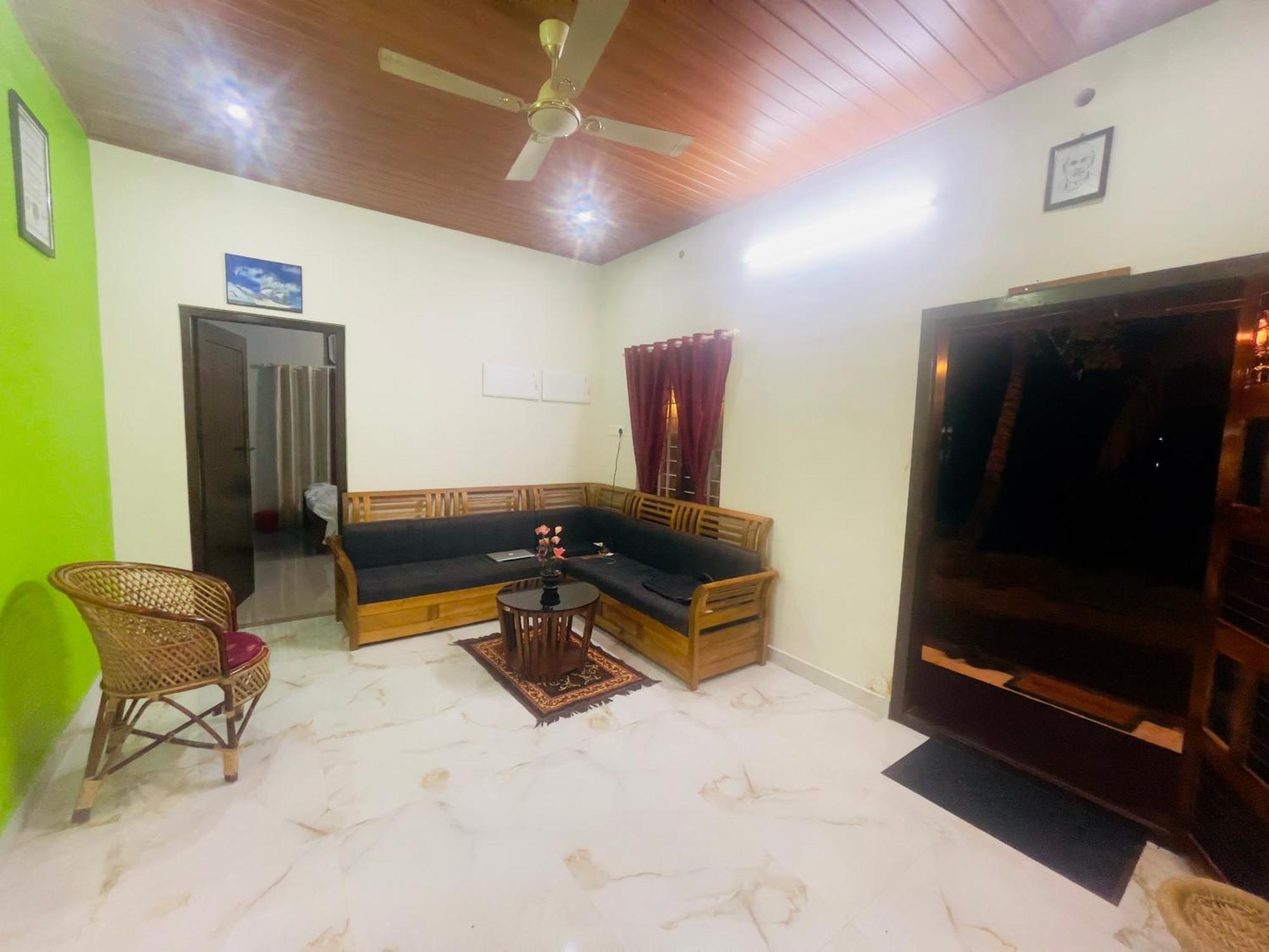 Tulsi Kayal Retreat Apartment Champakulam Bagian luar foto