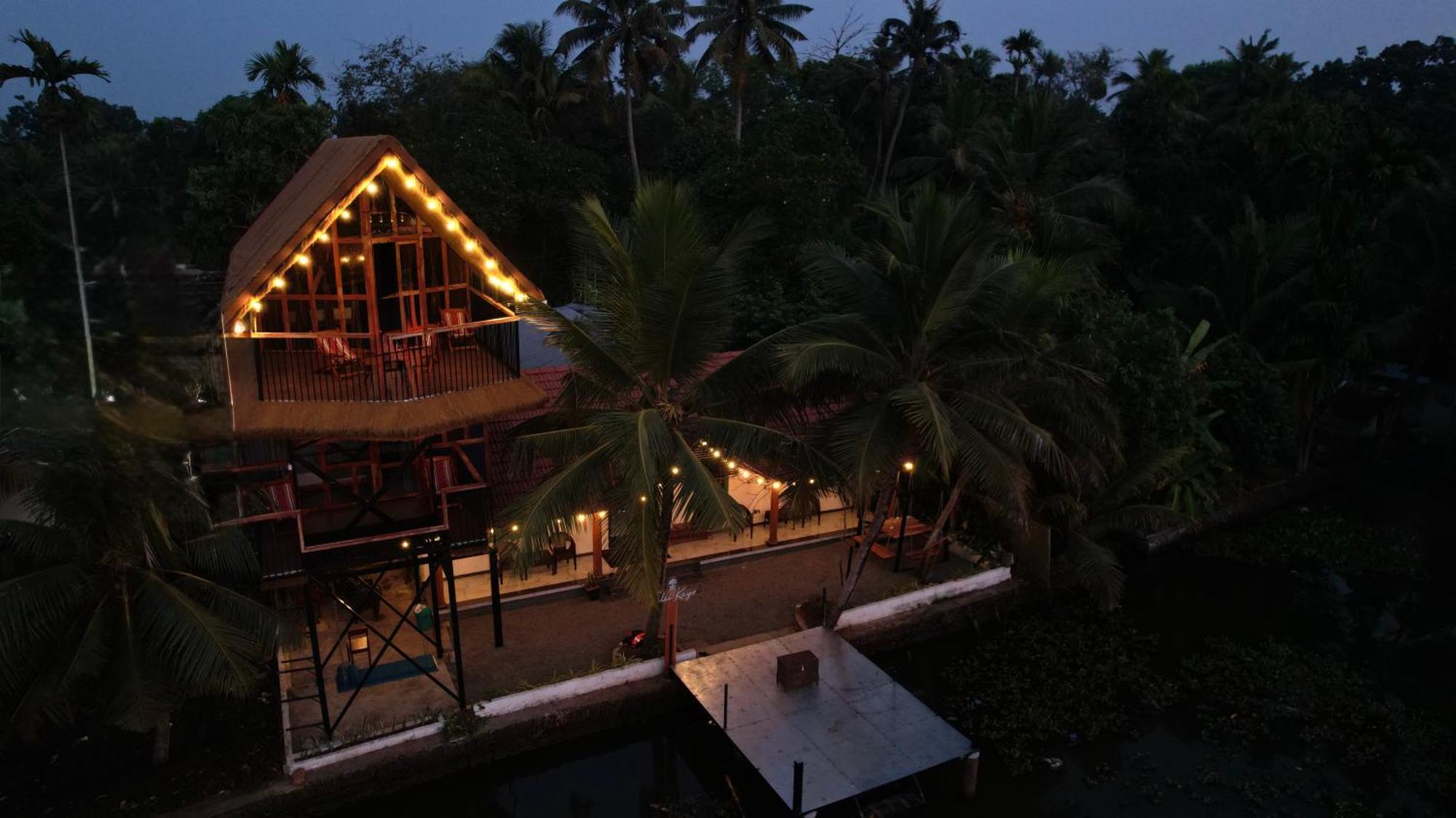Tulsi Kayal Retreat Apartment Champakulam Bagian luar foto