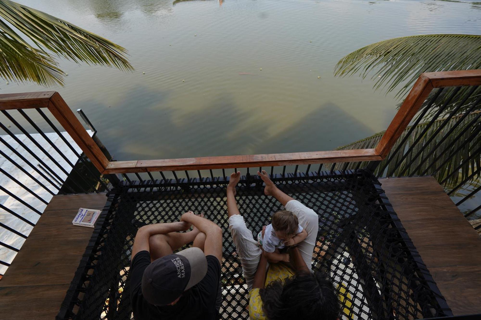 Tulsi Kayal Retreat Apartment Champakulam Bagian luar foto