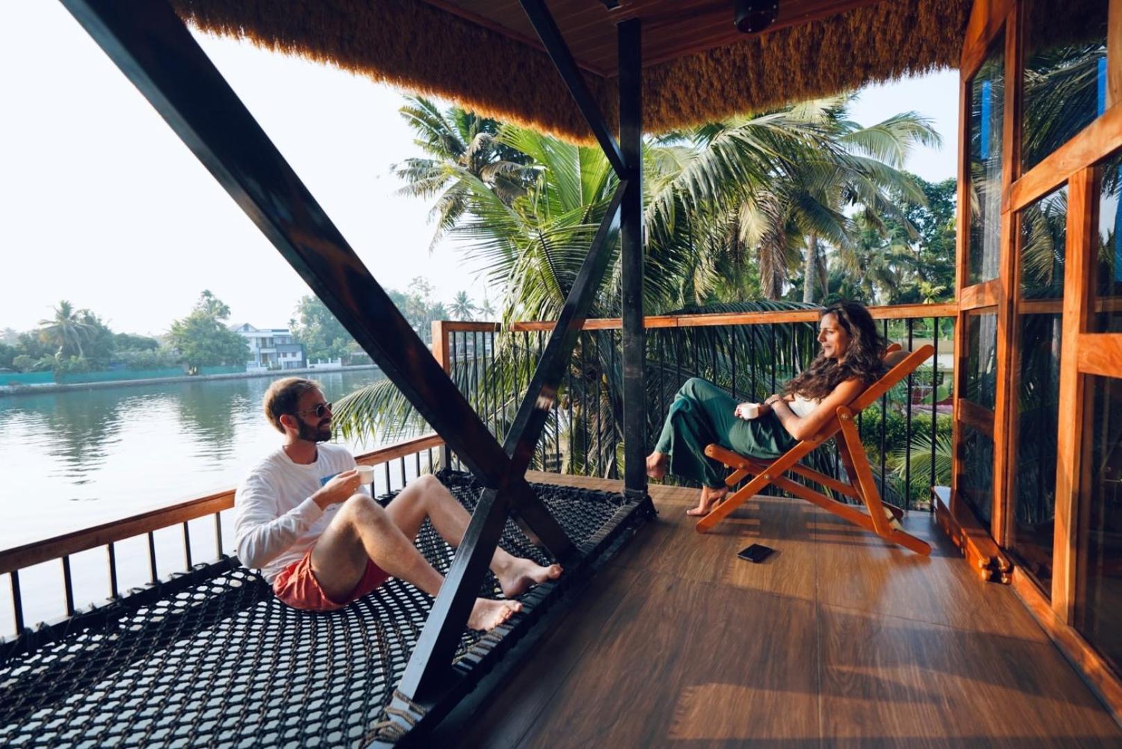Tulsi Kayal Retreat Apartment Champakulam Bagian luar foto