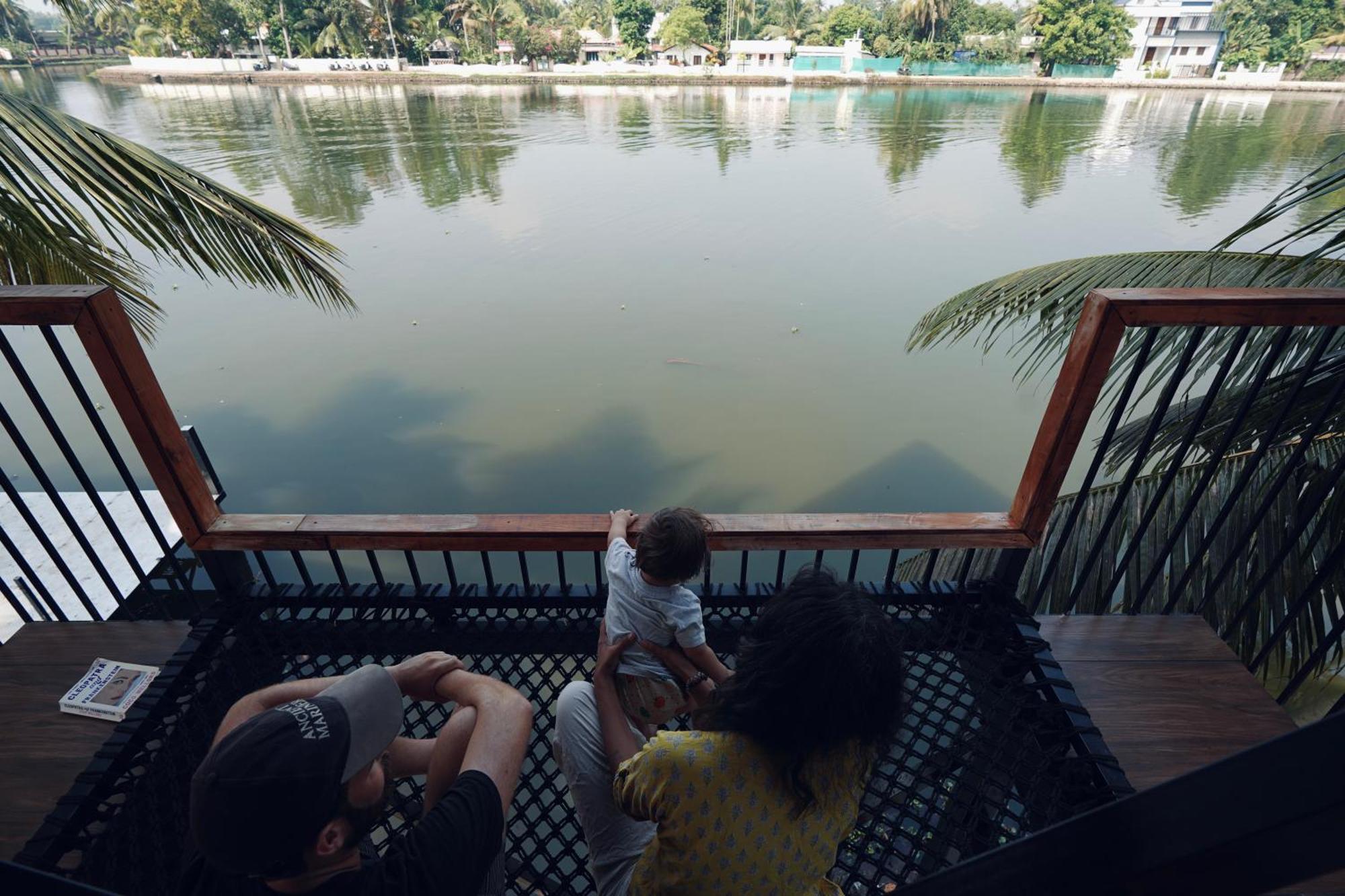 Tulsi Kayal Retreat Apartment Champakulam Bagian luar foto